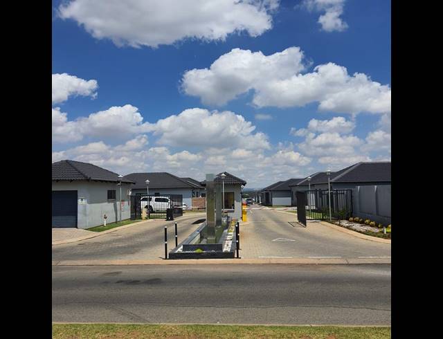 3 BEDROOM PROPERTY TO RENT IN PARKRAND